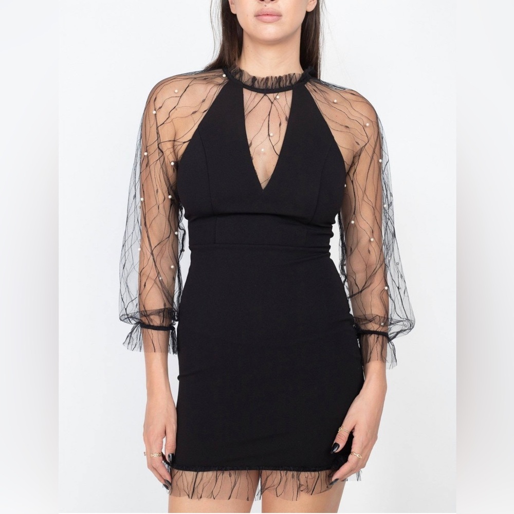 Pearl shear sleeve black dress